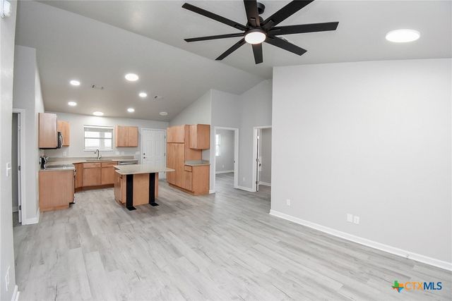 90 Bluefish Lane, Palacios, TX 77465
