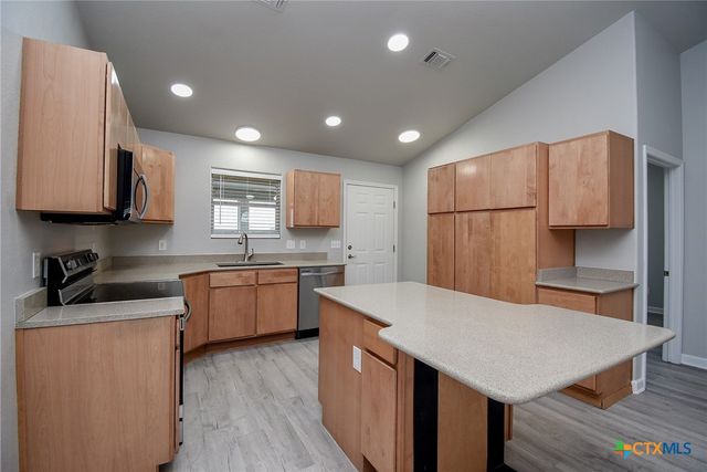 90 Bluefish Lane, Palacios, TX 77465