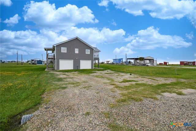 90 Bluefish Lane, Palacios, TX 77465