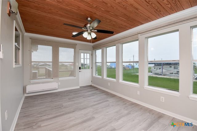 90 Bluefish Lane, Palacios, TX 77465