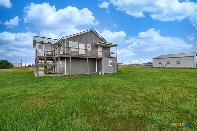 90 Bluefish Lane, Palacios, TX 77465