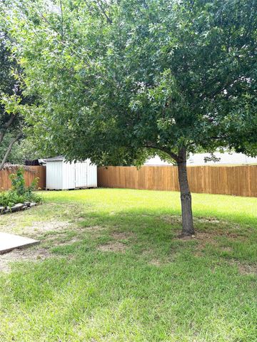 5814 Cedar Ridge Drive, Arlington, TX 76017