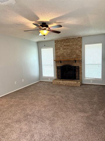 5814 Cedar Ridge Drive, Arlington, TX 76017