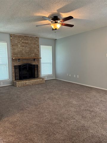 5814 Cedar Ridge Drive, Arlington, TX 76017
