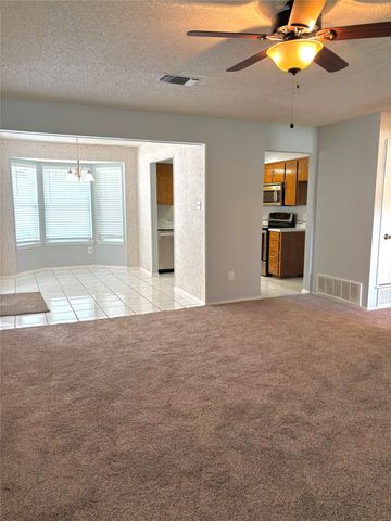 5814 Cedar Ridge Drive, Arlington, TX 76017
