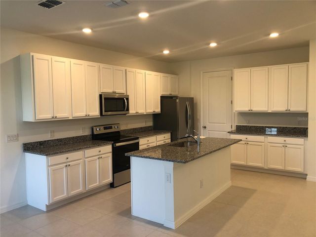 1622 SANIBEL DRIVE, Davenport, FL 33896