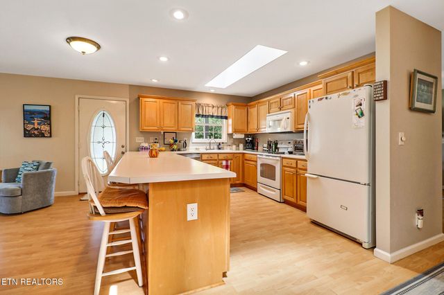 21 Knights Way, Crossville, TN 38571