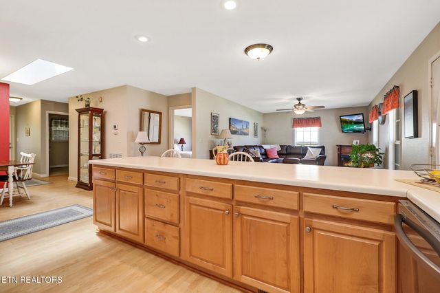 21 Knights Way, Crossville, TN 38571