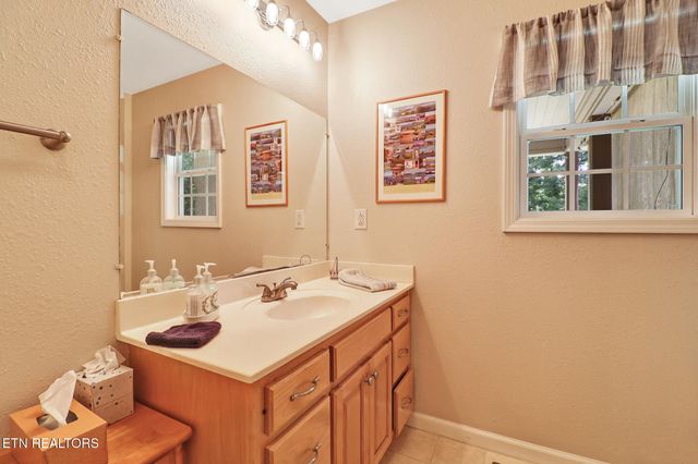 21 Knights Way, Crossville, TN 38571