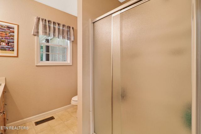 21 Knights Way, Crossville, TN 38571