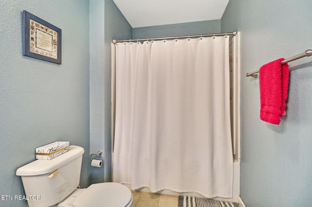 21 Knights Way, Crossville, TN 38571