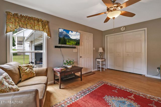 21 Knights Way, Crossville, TN 38571