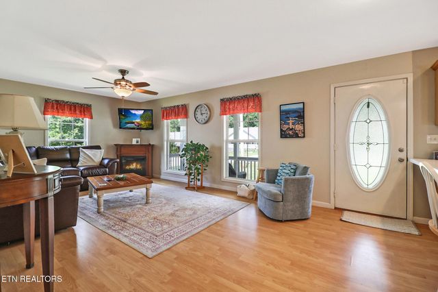 21 Knights Way, Crossville, TN 38571