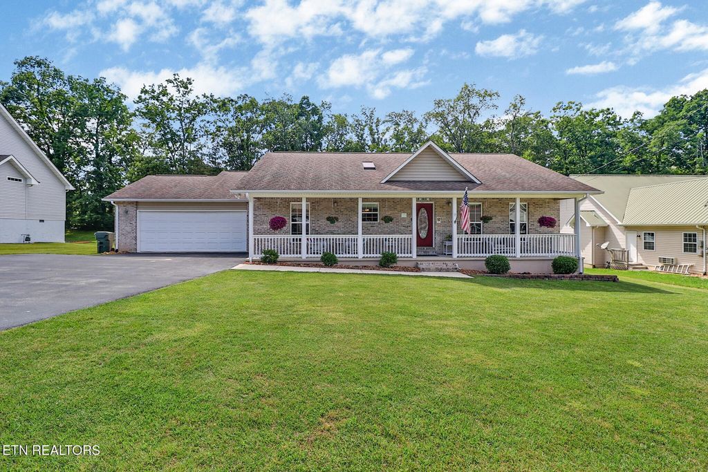 21 Knights Way, Crossville, TN 38571