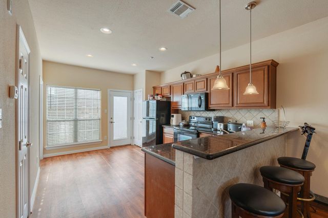 1198 Jones Butler Road 105, College Station, TX 77840