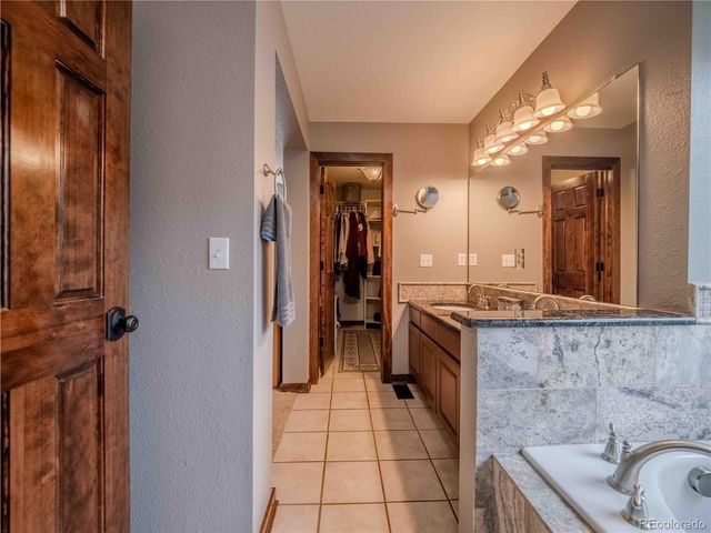 10071 Silver Maple Circle, Highlands Ranch, CO 80129