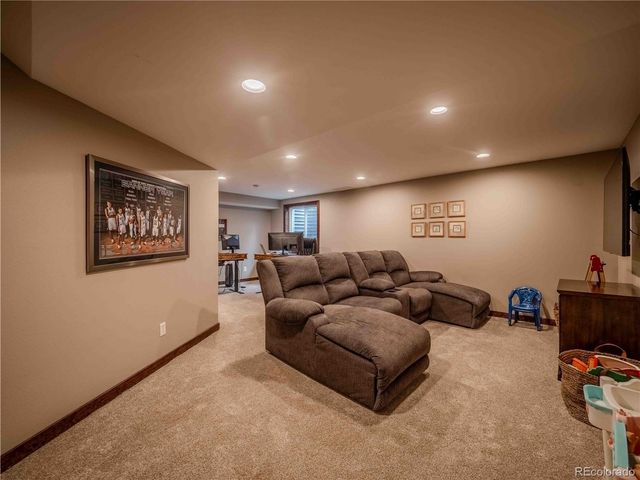 10071 Silver Maple Circle, Highlands Ranch, CO 80129