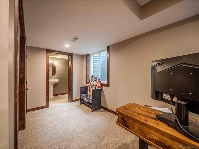 10071 Silver Maple Circle, Highlands Ranch, CO 80129
