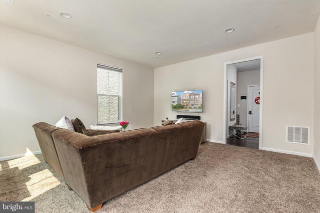 22318 TEES TER, Ashburn, VA 20148