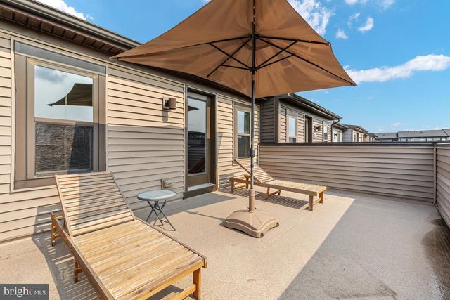 22318 TEES TER, Ashburn, VA 20148