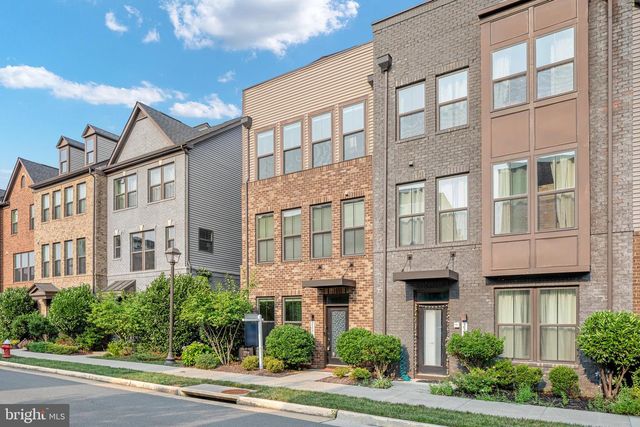 22318 TEES TER, Ashburn, VA 20148
