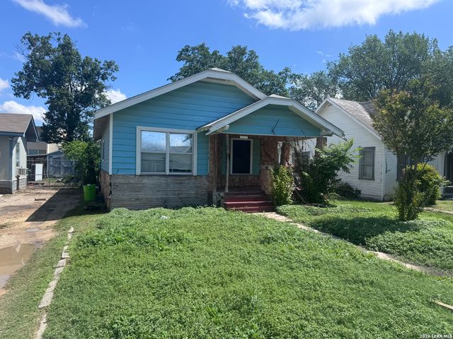 1751 W KINGS HWY, San Antonio, TX 78201