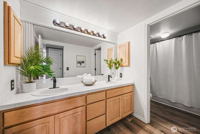 1354 32nd Avenue S, Seattle, WA 98144