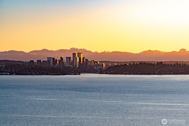 1354 32nd Avenue S, Seattle, WA 98144