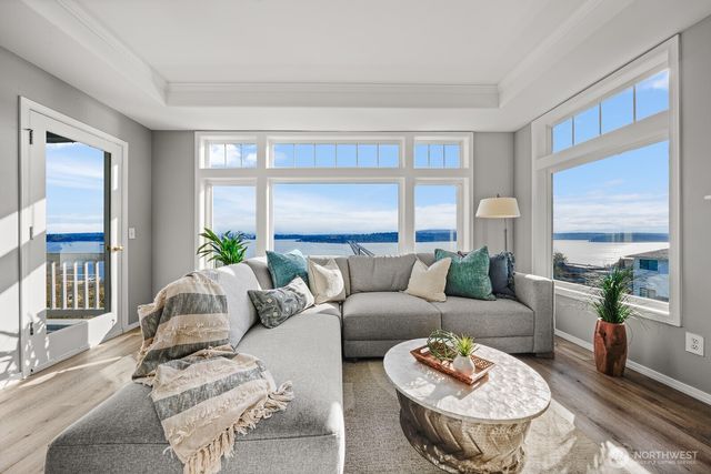 1354 32nd Avenue S, Seattle, WA 98144