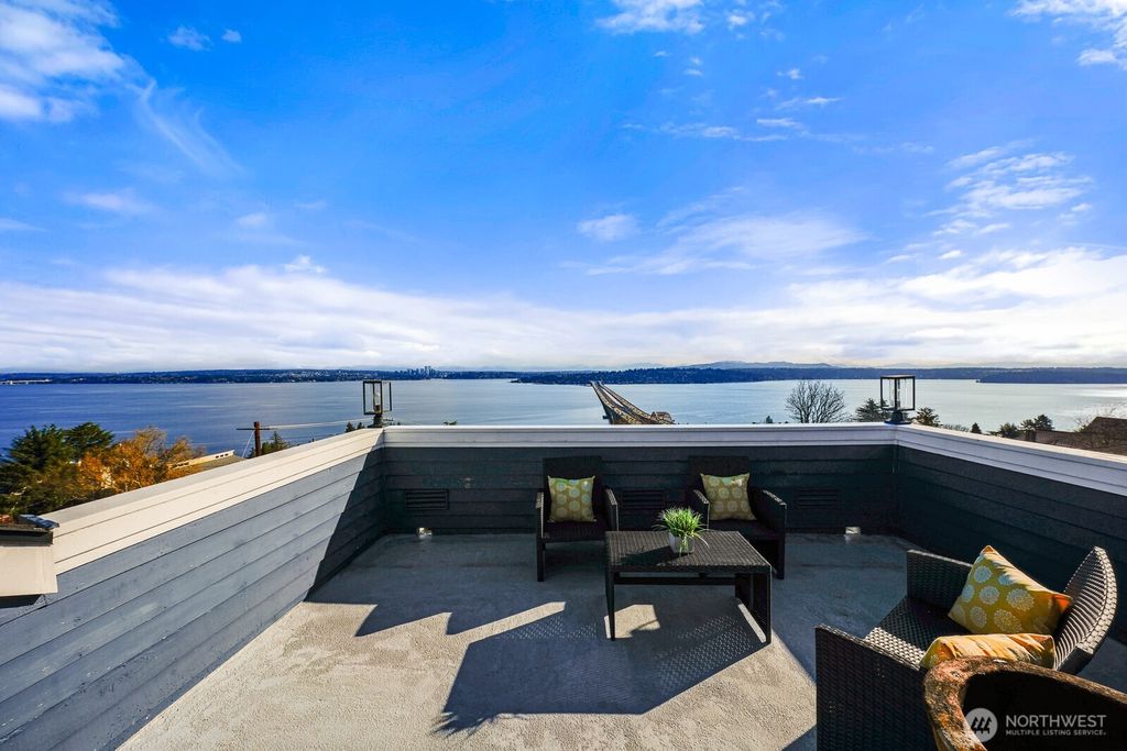 1354 32nd Avenue S, Seattle, WA 98144