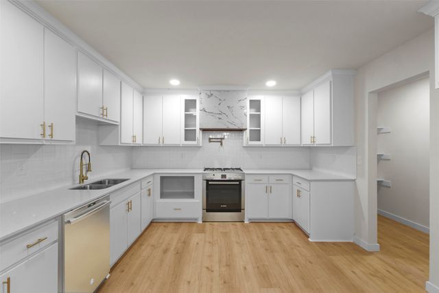 2816 Barnes Bridge Road, Dallas, TX 75228