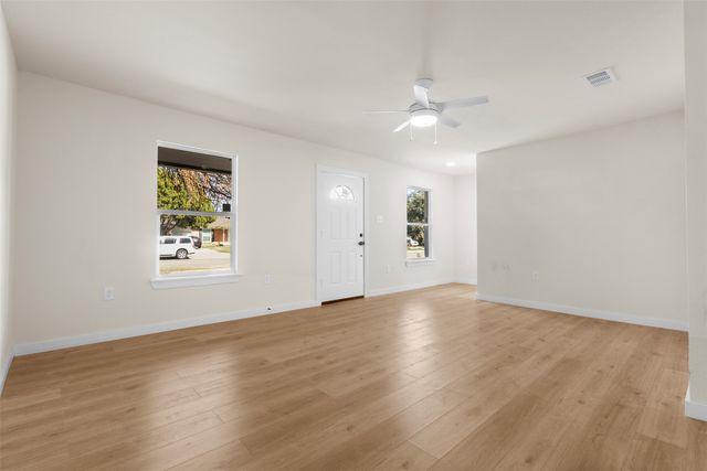 2816 Barnes Bridge Road, Dallas, TX 75228