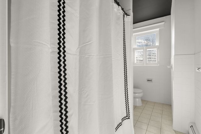 215 Ash St 3, Waltham, MA 02453