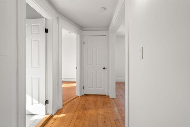 215 Ash St 3, Waltham, MA 02453