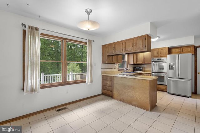 15220 REDGATE DR, Silver Spring, MD 20905