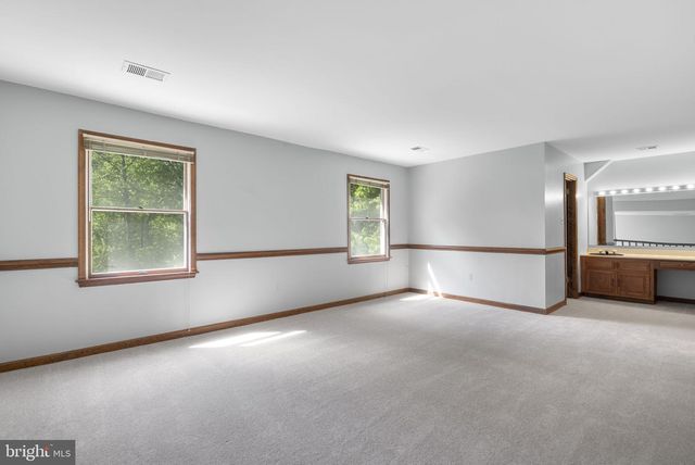 15220 REDGATE DR, Silver Spring, MD 20905