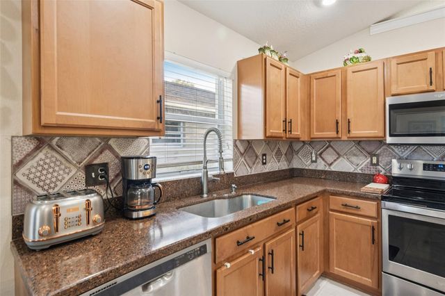 13908 CHALK HILL PLACE, Riverview, FL 33579