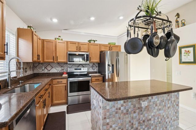 13908 CHALK HILL PLACE, Riverview, FL 33579