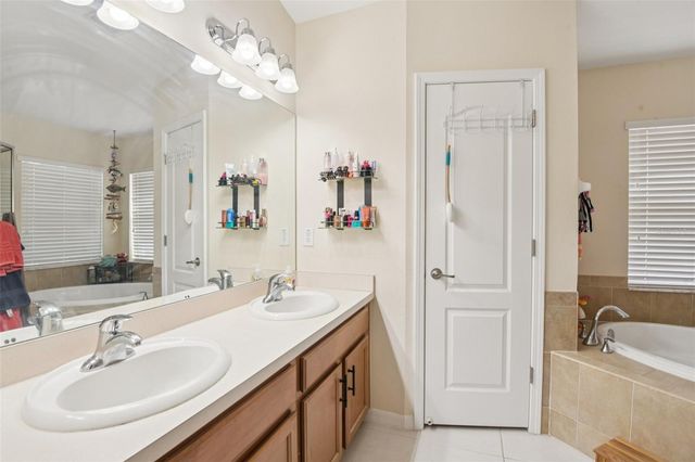13908 CHALK HILL PLACE, Riverview, FL 33579