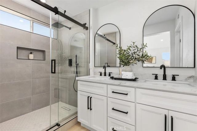 5 Chatri Circle, Lake Forest, CA 92610
