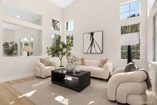 5 Chatri Circle, Lake Forest, CA 92610