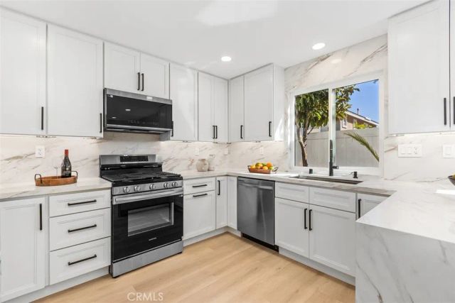 5 Chatri Circle, Lake Forest, CA 92610