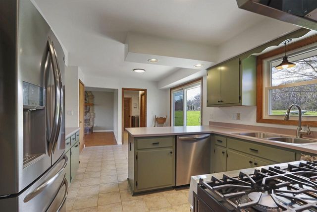 26326 Durand AVENUE, Kansasville, WI 53139