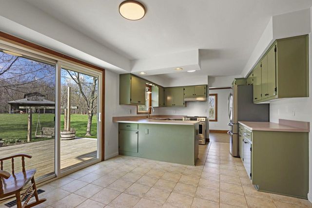 26326 Durand AVENUE, Kansasville, WI 53139