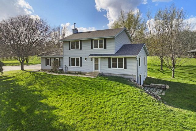 26326 Durand AVENUE, Kansasville, WI 53139