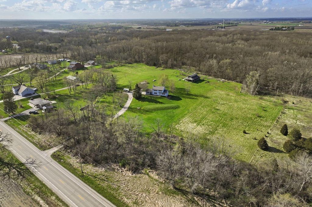 26326 Durand AVENUE, Kansasville, WI 53139