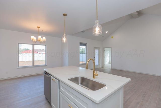 3811 NE 10TH Avenue, Amarillo, TX 79107