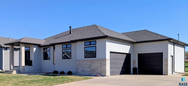 9005 W Dragonfly Dr Dr Drive, Sioux Falls, SD 57107