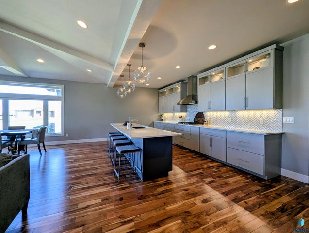 9005 W Dragonfly Dr Dr Drive, Sioux Falls, SD 57107