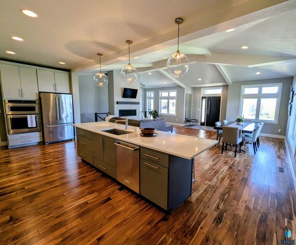 9005 W Dragonfly Dr Dr Drive, Sioux Falls, SD 57107